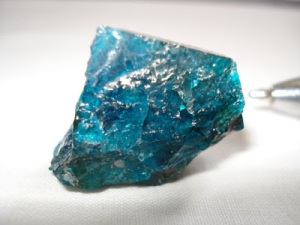 Cristal de Apatita encontrado na natureza.